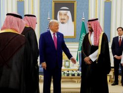 Donald Trump Cabut Sanksi Puluhan Tahun Terhadap Suriah, Ekonomi Siap Bangkit