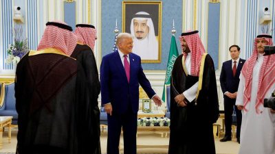 Donald Trump Cabut Sanksi Puluhan Tahun Terhadap Suriah, Ekonomi Siap Bangkit