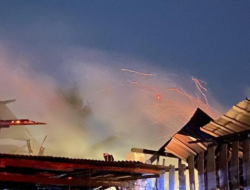 Kebakaran Hanguskan Pabrik Tahu di Kawasan Padat Penduduk Pangkalpinang